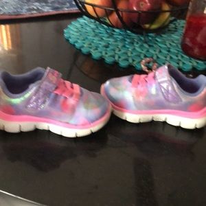 Toddler girl snrakersy